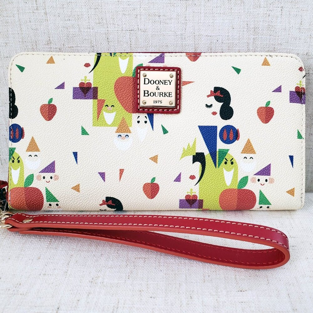 Dooney & Bourke Disney Snow White 85th Anniversary Wristlet Wallet NEW